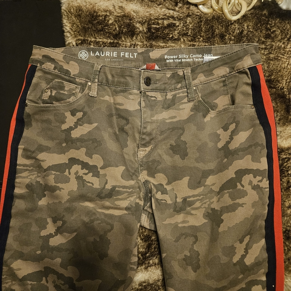 Laurie Felt Camo Silky striped pants
